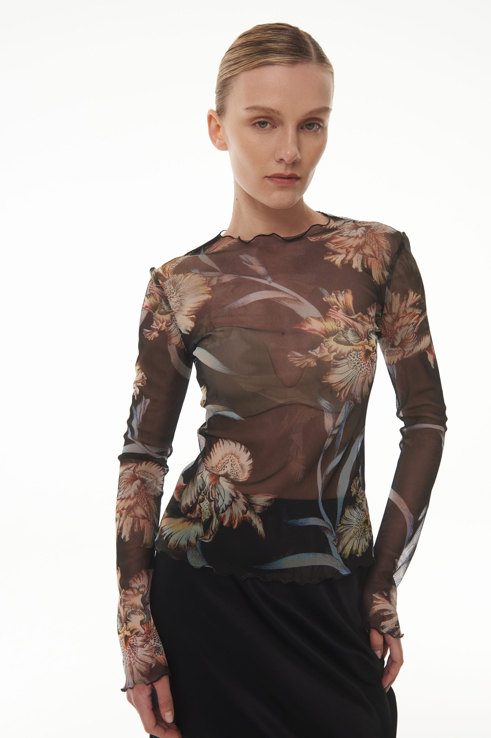 Лонгслив "Ирис"