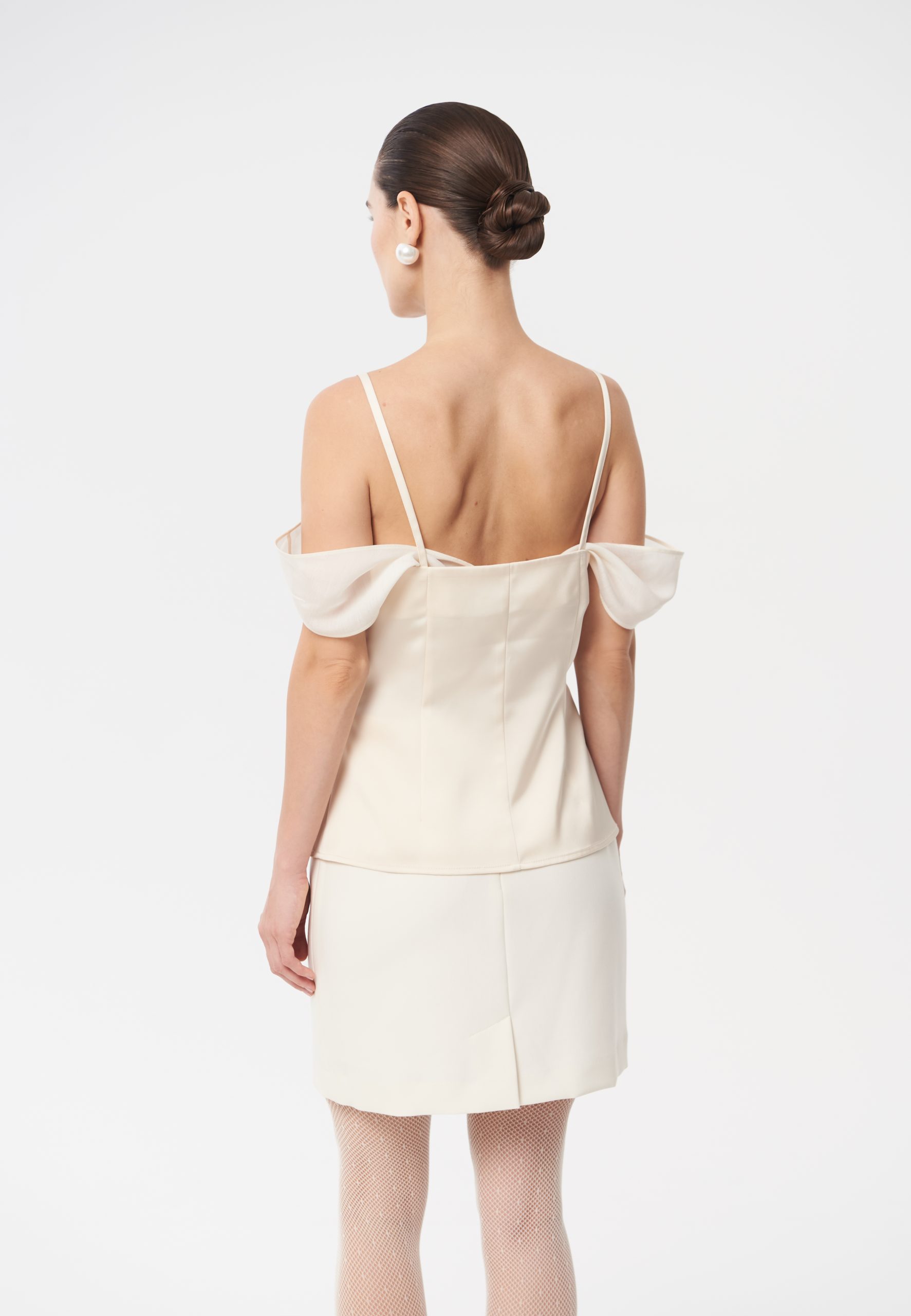 Топ «Between two worlds»